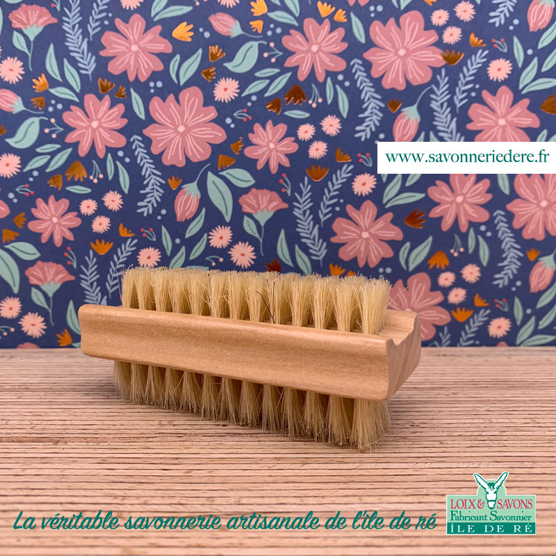 Brosse à ongles bambou double face