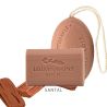 Savon artisanal surgras au parfum de santal