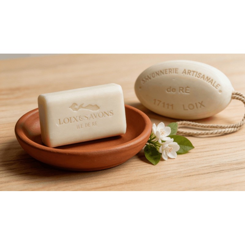 Savon artisanal surgras parfum jasmin 100g et 200g ficelle Loix Savons Ile de Re