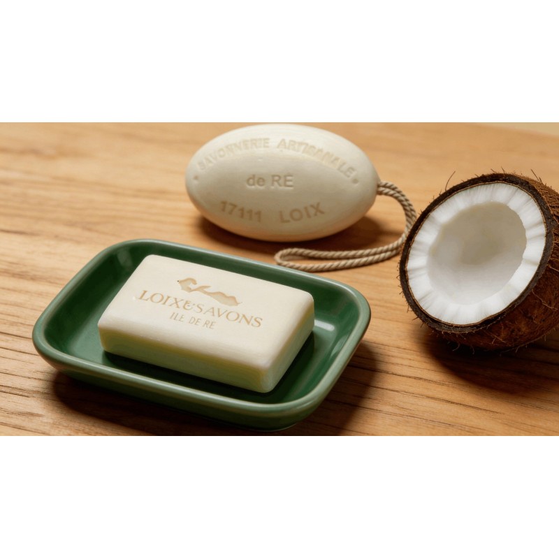 Savon artisanal surgras parfum noix de coco 100g et 200g ficelle Loix Savons Ile de Re