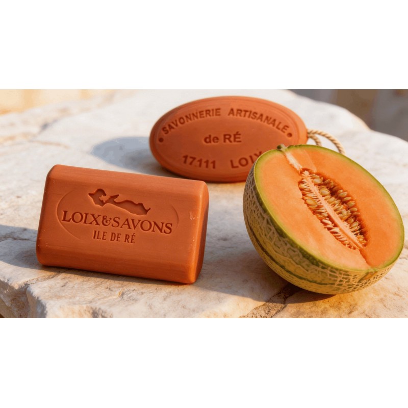 Savon artisanal surgras parfum melon charentais 100g et 200g ficelle Loix Savons Ile de Re