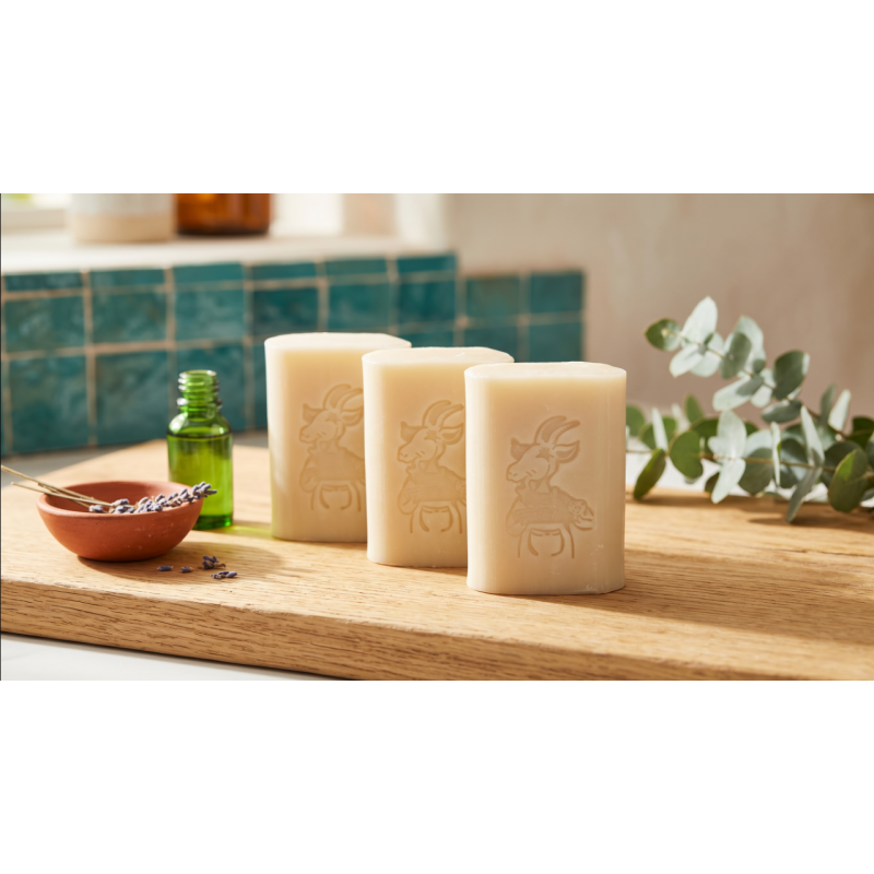 lot de 3 savons au lait de chèvre frais 100g graves logo chèvre sur bois