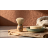 blaireau de rasage poils de sanglier manche bois avec savon a barbe artisanal loix et savons ile de re