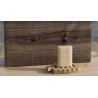 Savon au lait de chevre pose sur un porte-savon en bois en forme de poisson