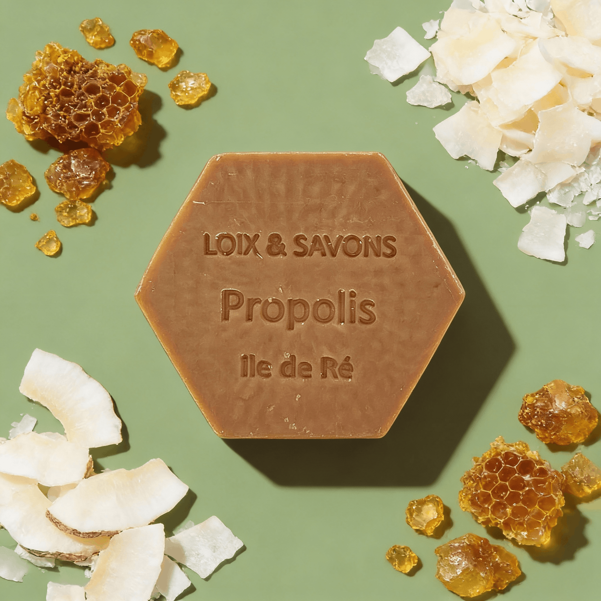 Ingrédients du savon propolis : karité, amande douce, romarin