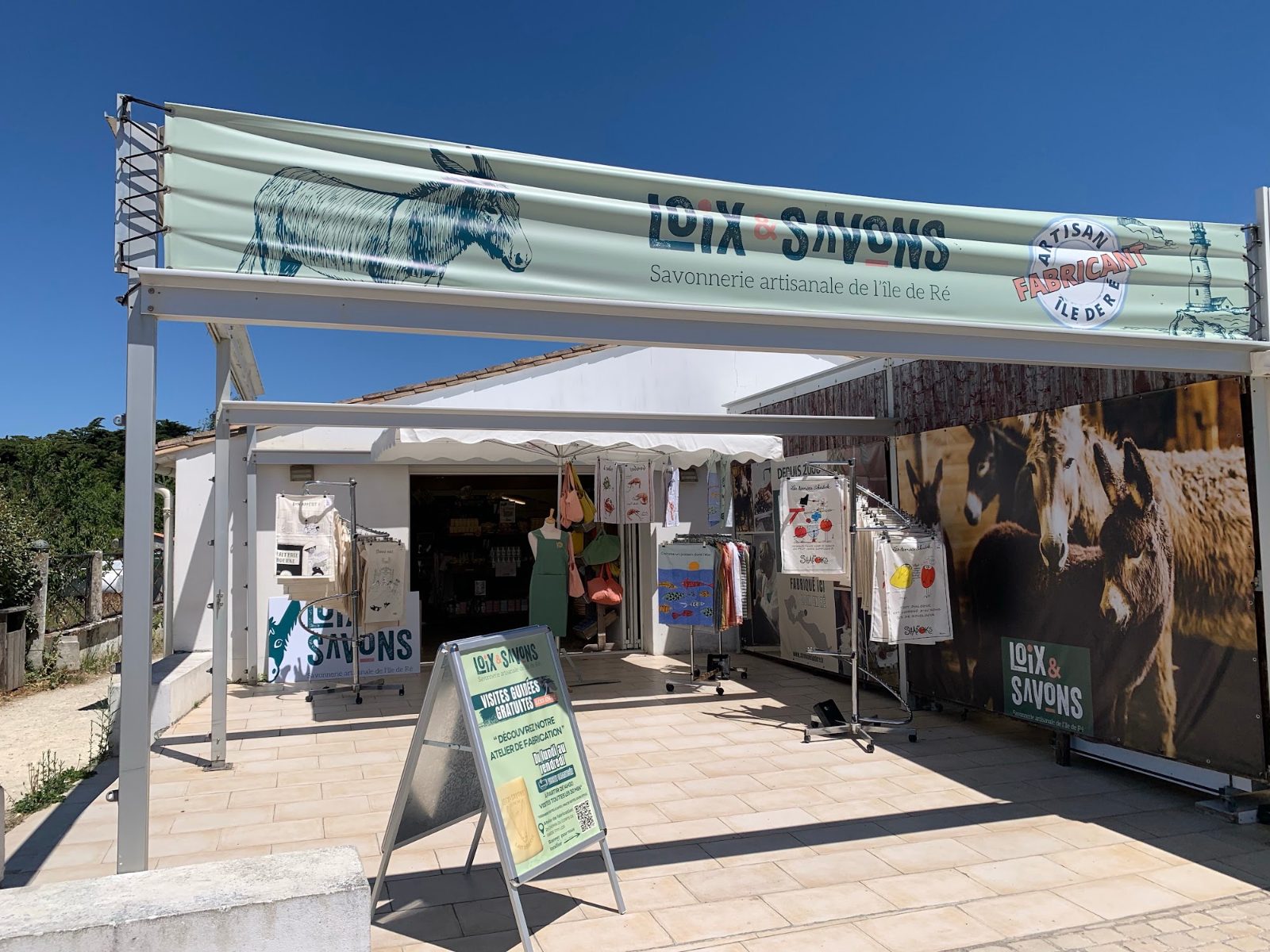 boutique loix et savons au phare des baleines